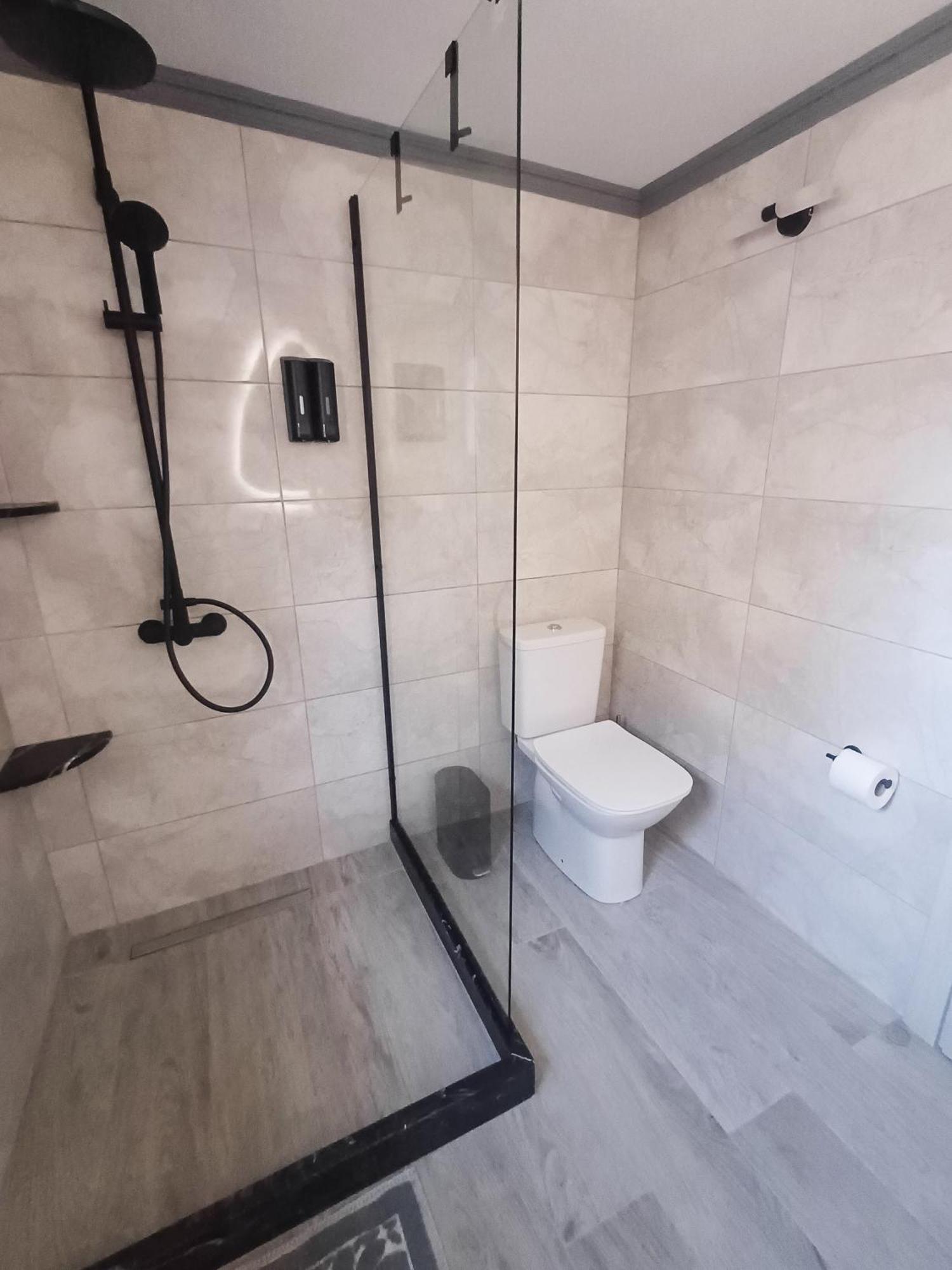 דירות סימי Duchess Harbour View חדר תמונה